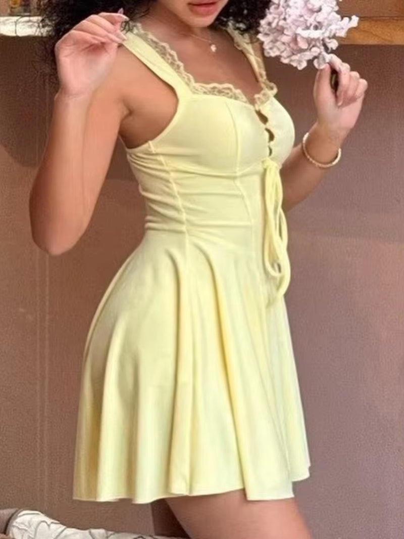 Casual Yellow Lace Patchwork Dress Women Solid Sleeveless High Waist Pleated A-Line Mini Robes 2026 New Lady Evening Party Gowns